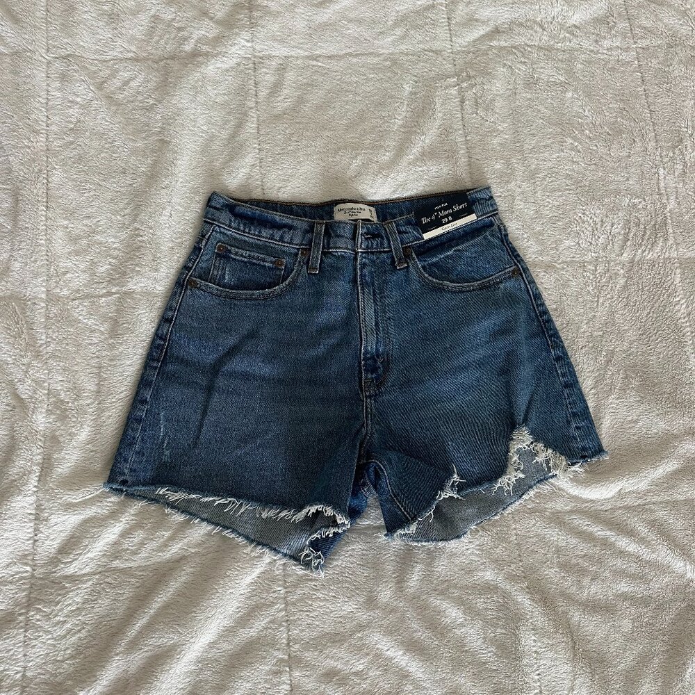 ✨NEW✨ABERCROMBIE Women's Curve Love High Rise  4" Mom Jean Shorts size 29/8